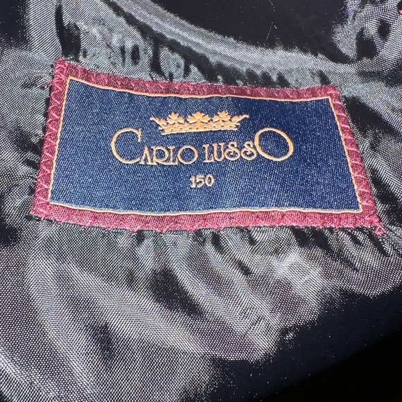 Like Almost New Menβs Suit (great graduation suit π¨βπ) - Picture 2 of 5